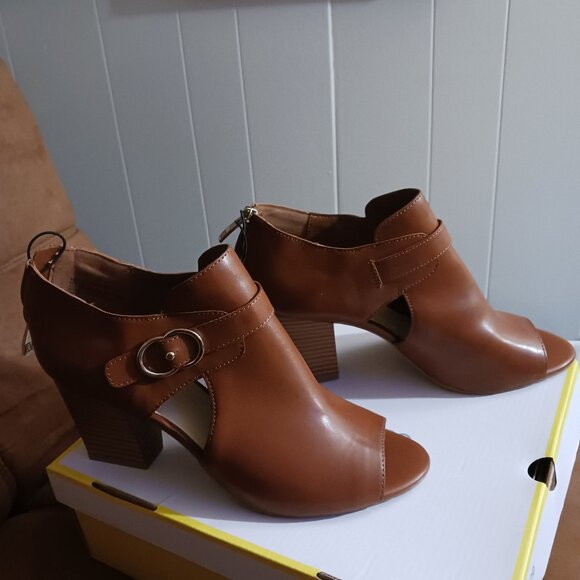 Women shoes. Brand new - Picture 1 of 4